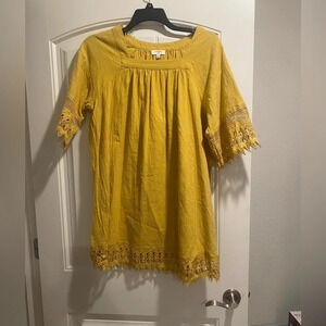 Umgee boutique a-line straight dress mustard yellow gold lacy crocheted sleeve